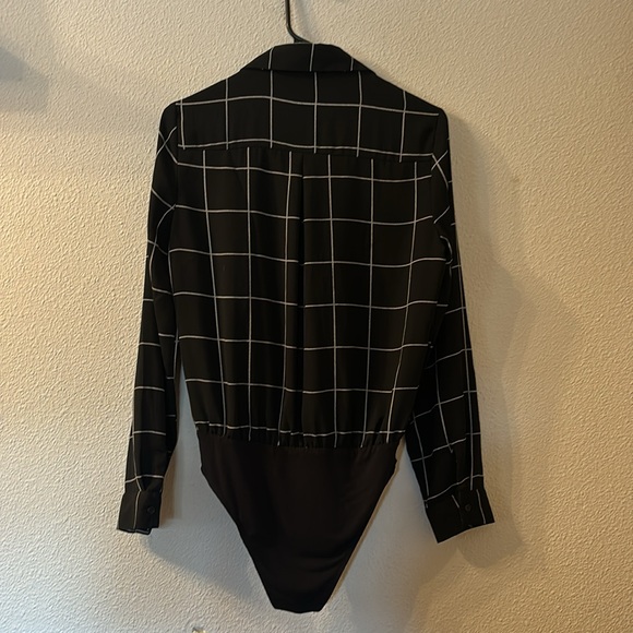 Forever 21 checkered deep vneck bodysuit size small - Picture 5 of 5